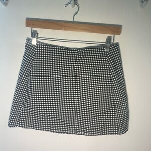 URBAN OUTFITTERS Gingham mini skirt